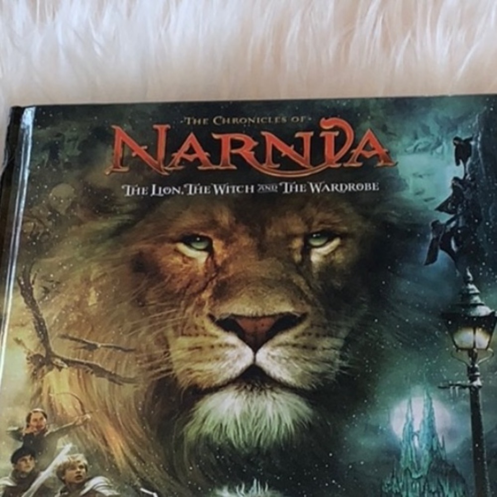 SALE!! Narnia movie storybook.